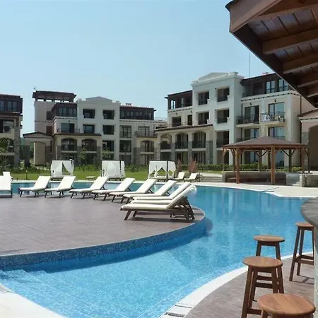 Private Apartament In Deni - Green Life Beach 소조폴