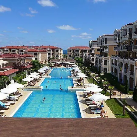 아파트 Private Apartament In Deni - Green Life Beach *