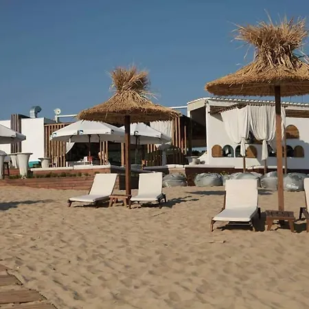 Private Apartament In Deni - Green Life Beach 아파트