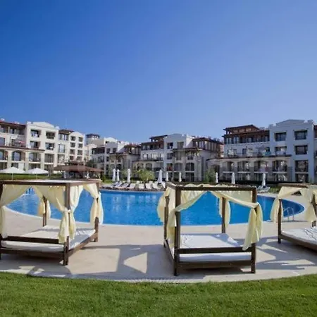 Private Apartament In Deni - Green Life Beach 소조폴