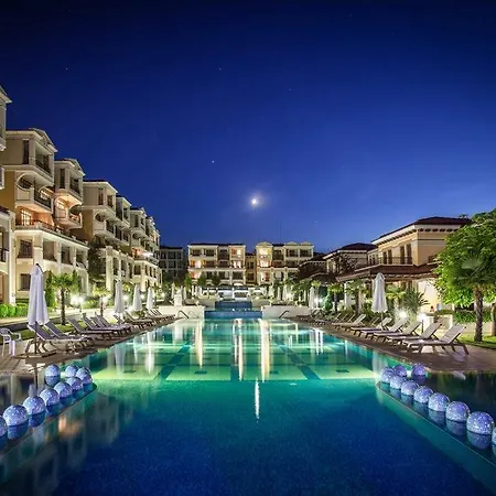 Private Apartament In Deni - Green Life Beach